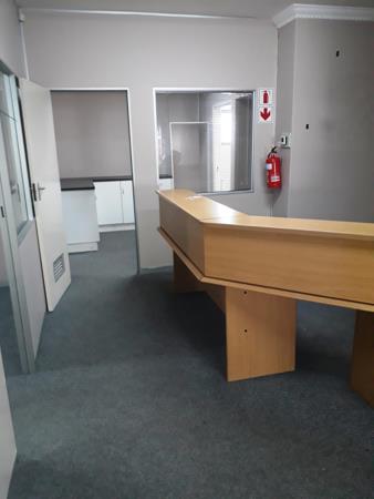 120  m² Commercial space