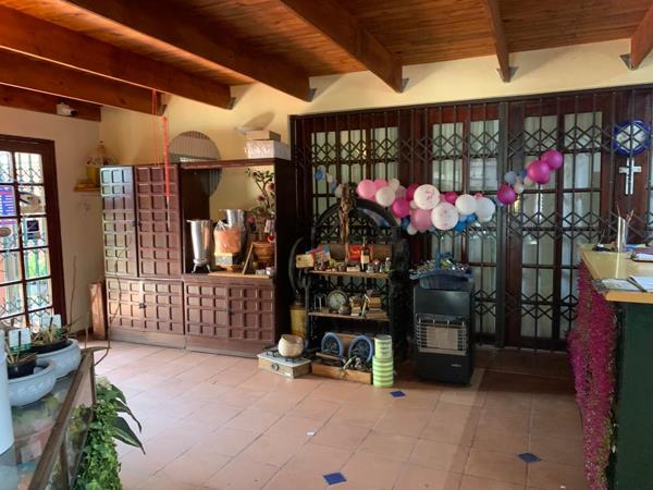 1 115 m² Commercial space
