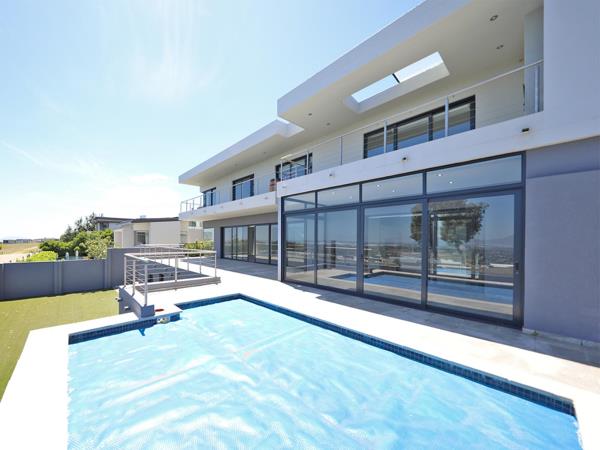 6 Bedroom House