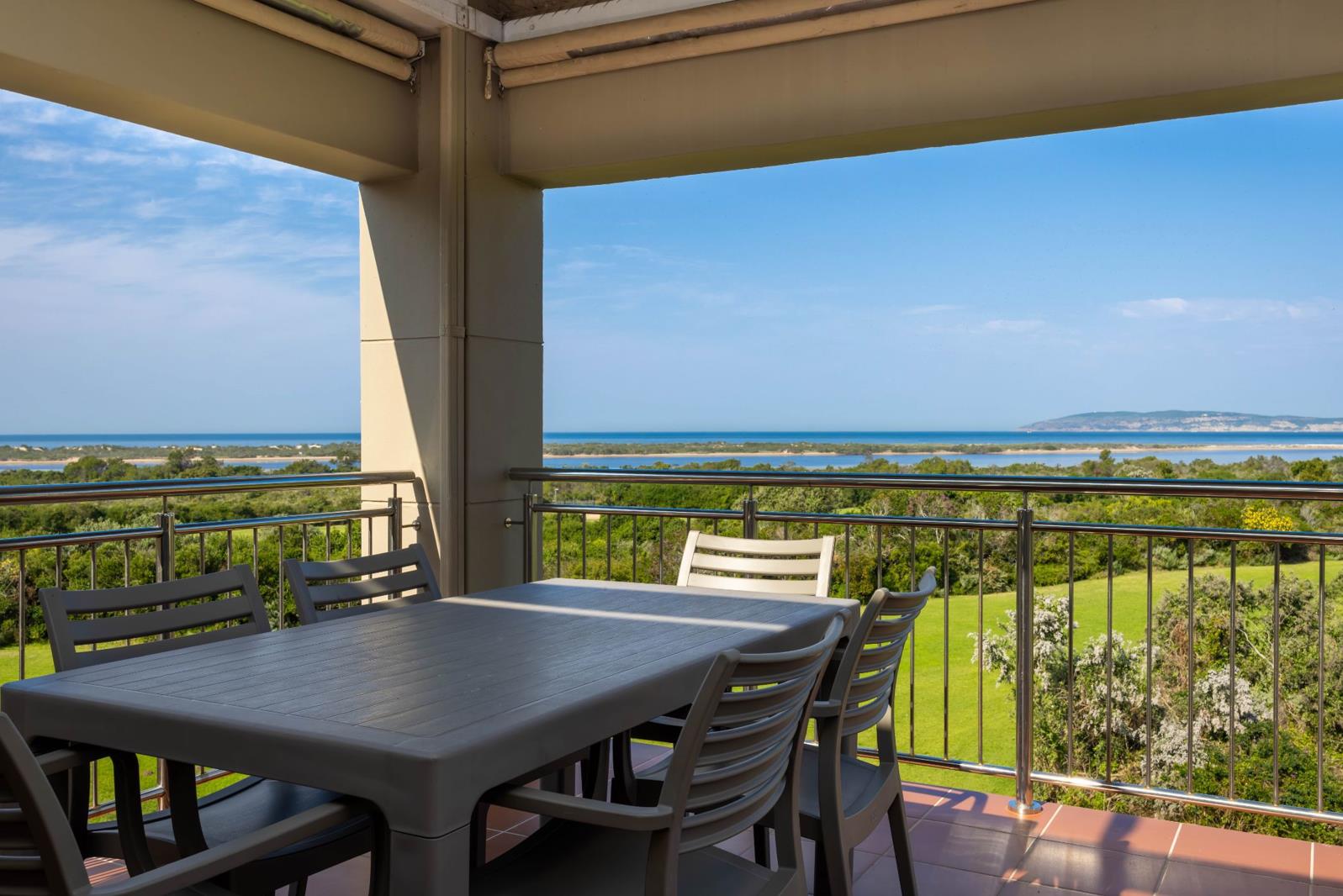 Apartment in Goose Valley Golf Estate - View 2