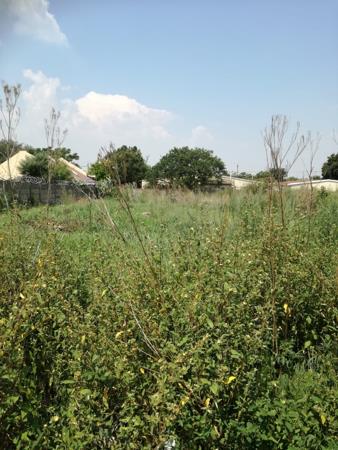 1 115 m² Land