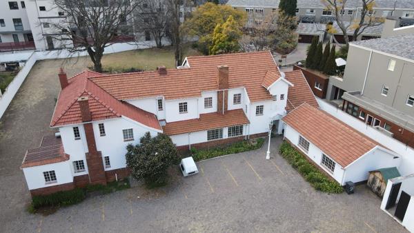 700  m² Commercial space