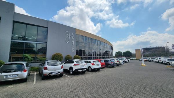 767  m² Commercial space