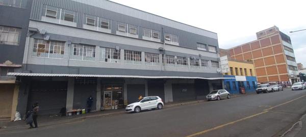 2 600 m² Commercial space