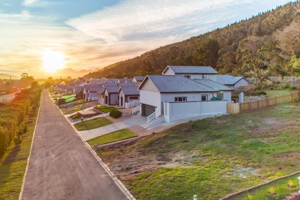 560 m² Land