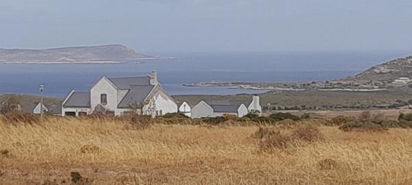 749 m² Land