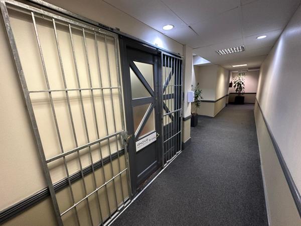 294  m² Commercial space