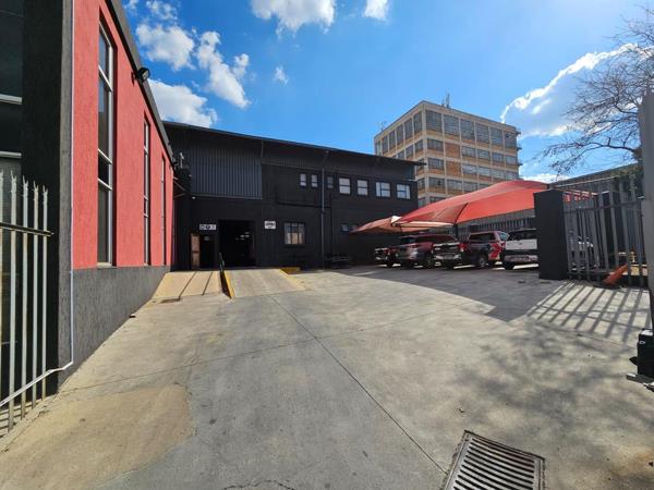 2 377 m² Industrial space