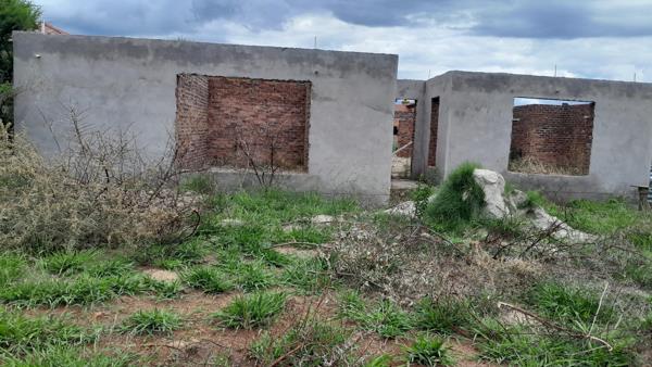 705 m² Land