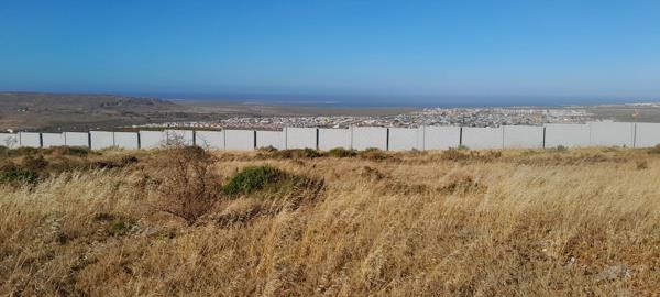 751 m² Land