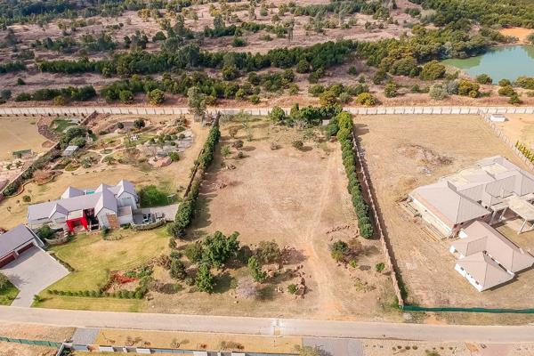 8 645 m² Land