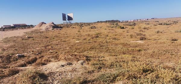 2 100 m² Land