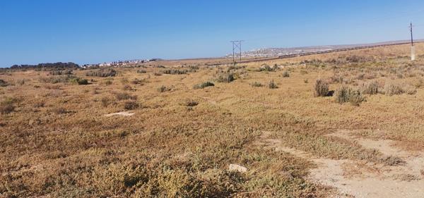 1 642 m² Land