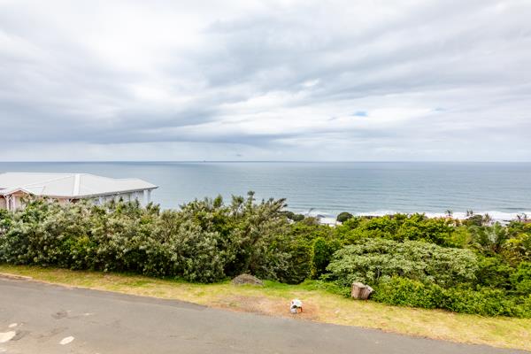 1 140 m² Land
