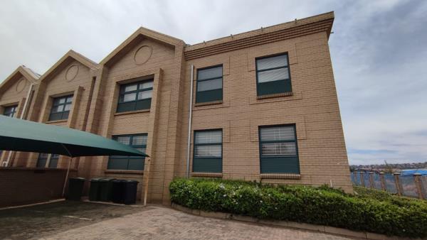 817 m² Commercial space