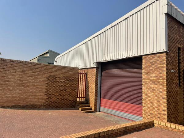 1 320  m² Industrial space