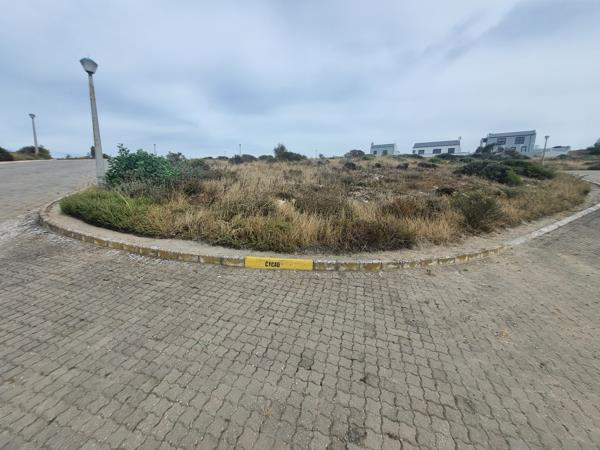 653 m² Land
