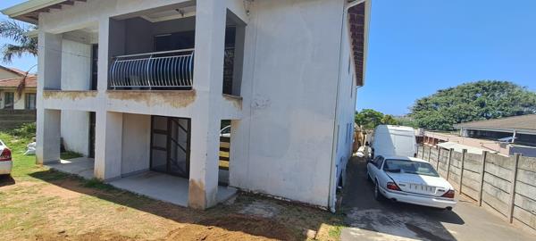 6 Bedroom House