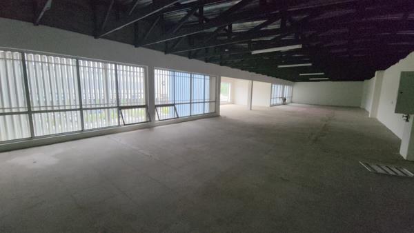 556  m² Commercial space