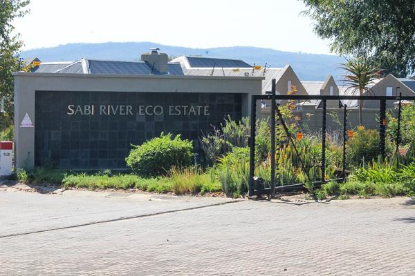 1 256 m² Land