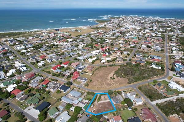 1 285 m² Land