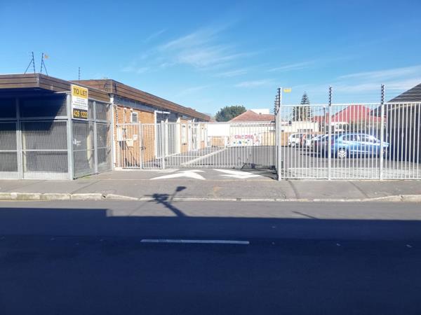 156  m² Commercial space