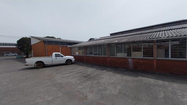 330  m² Industrial space