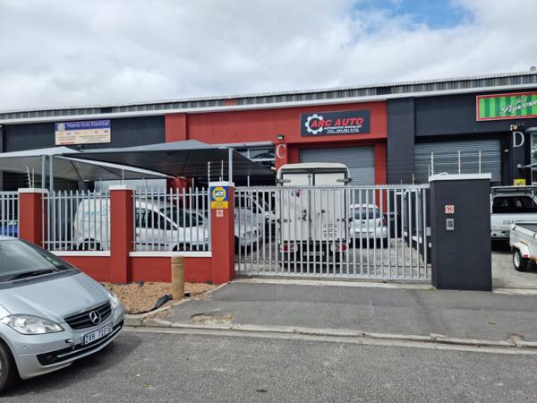 350  m² Industrial space