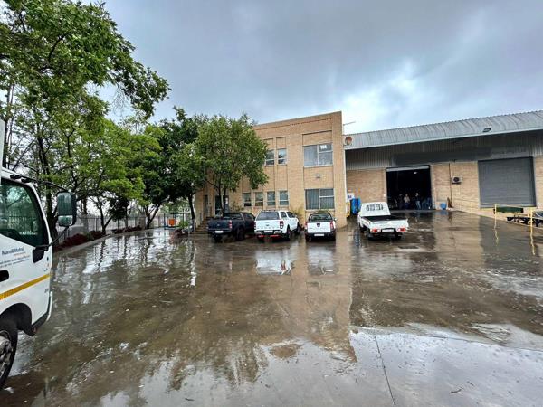 1 235  m² Industrial space