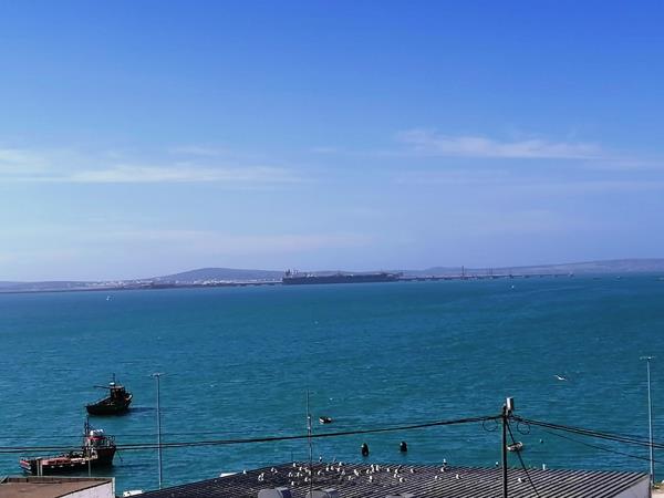 750 m² Land