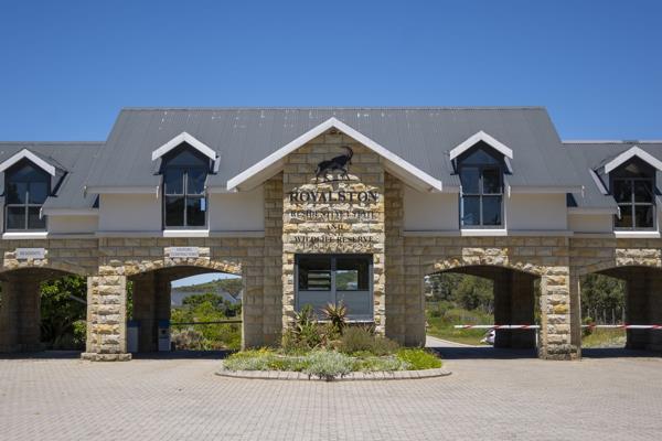 1 383 m² Land
