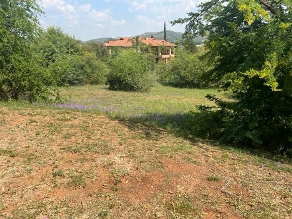 1 146 m² Land
