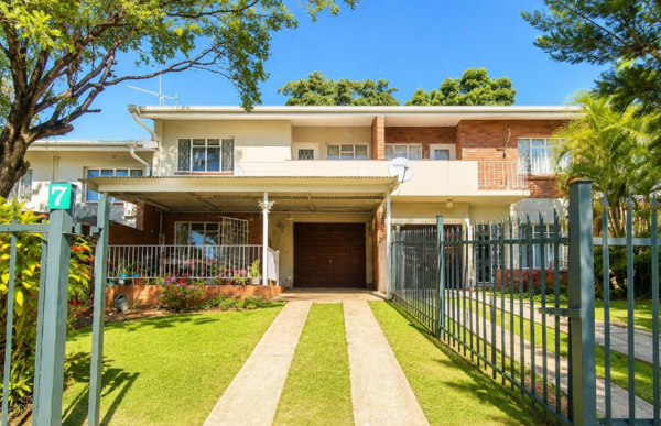3 Bedroom Duplex