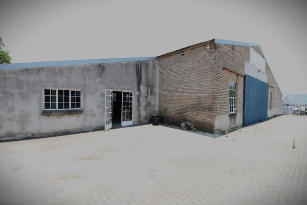 952  m² Commercial space