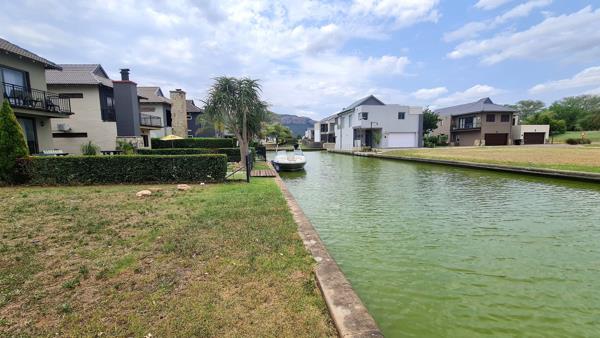 488 m² Land