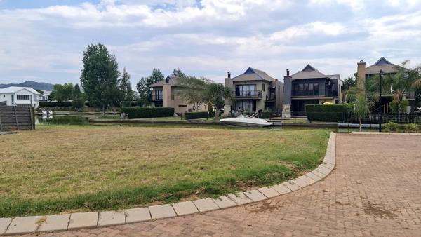 413 m² Land