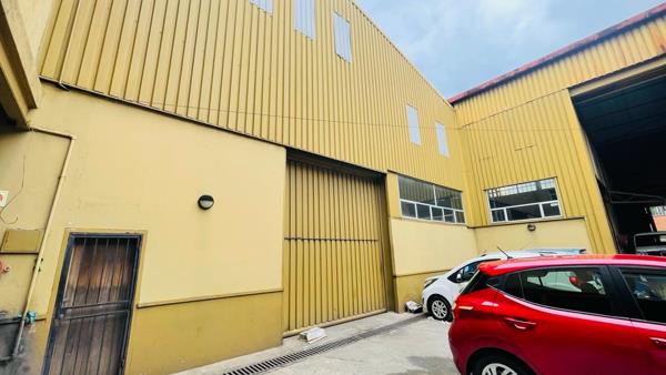 340  m² Industrial space