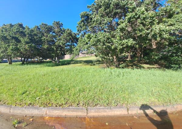 1 374 m² Land