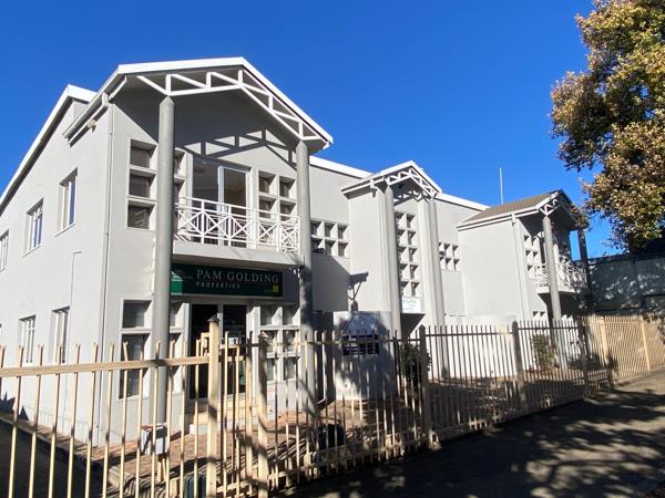 948  m² Office Space