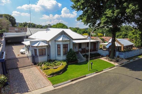 10 Bedroom House