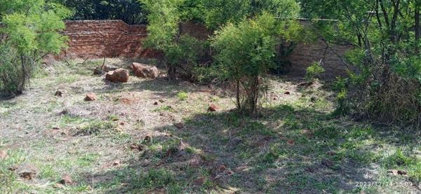1 949 m² Land