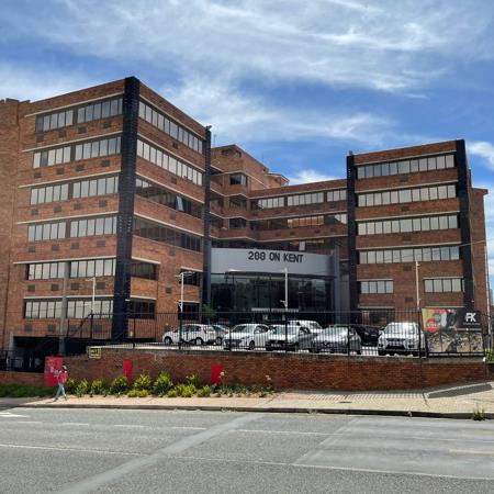 404  m² Commercial space