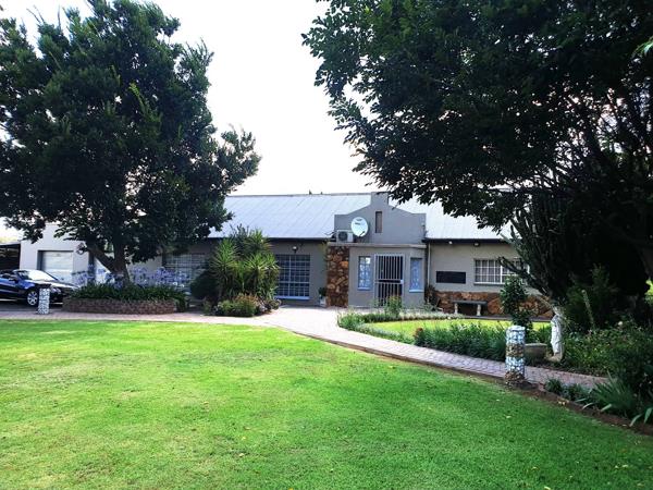 8 Bedroom, Bed and Breakfast