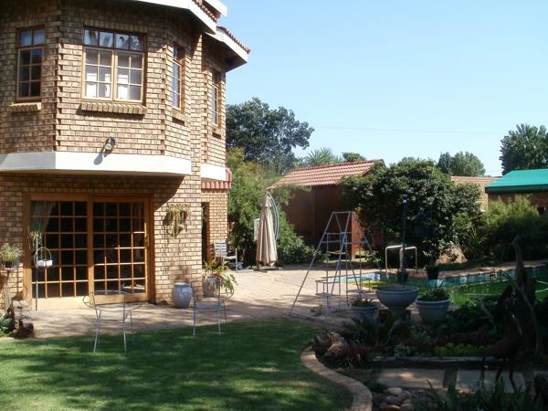 5 Bedroom House