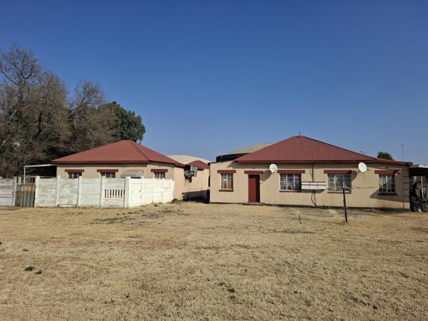 12 Bedroom House