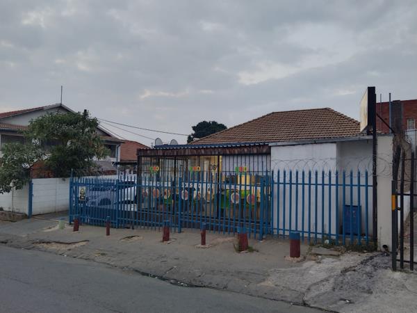 10 Bedroom House