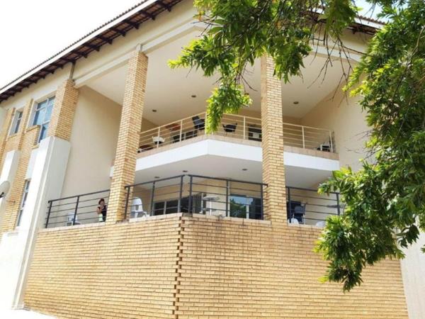 275  m² Commercial space