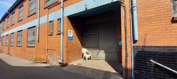 380  m² Commercial space