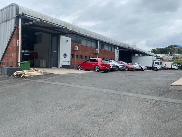 765  m² Industrial space