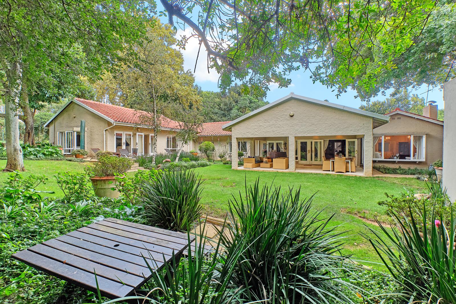 4 Bedroom House in Hyde Park